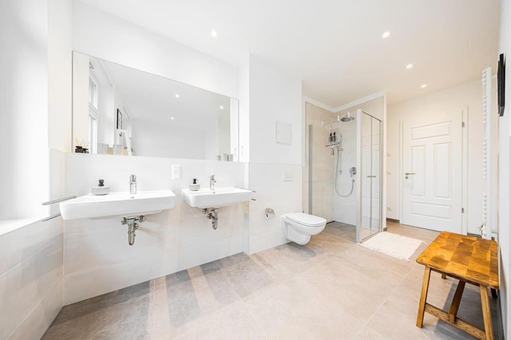 Stylisches Zentrales City-Apartment Mit 2 Balkonen Leipzig Exteriör bild