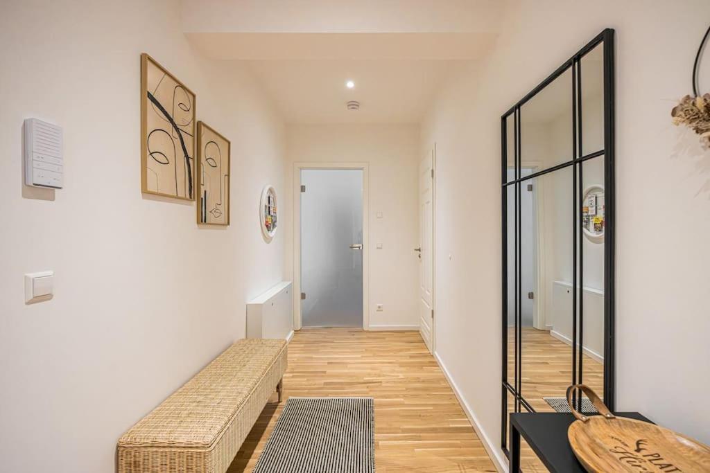 Stylisches Zentrales City-Apartment Mit 2 Balkonen Leipzig Exteriör bild