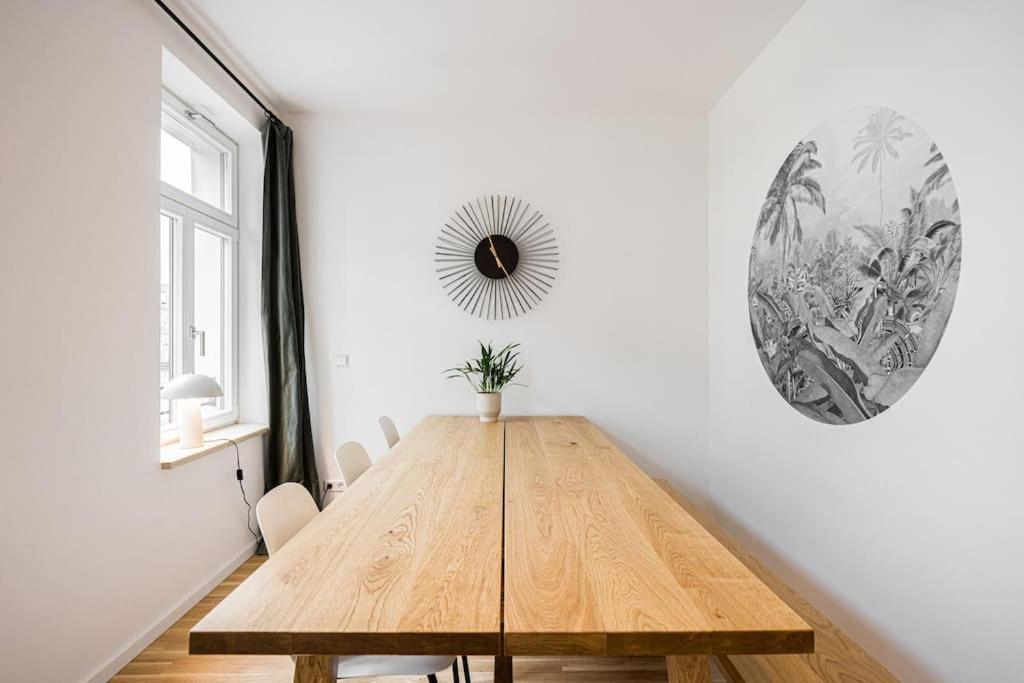 Stylisches Zentrales City-Apartment Mit 2 Balkonen Leipzig Exteriör bild