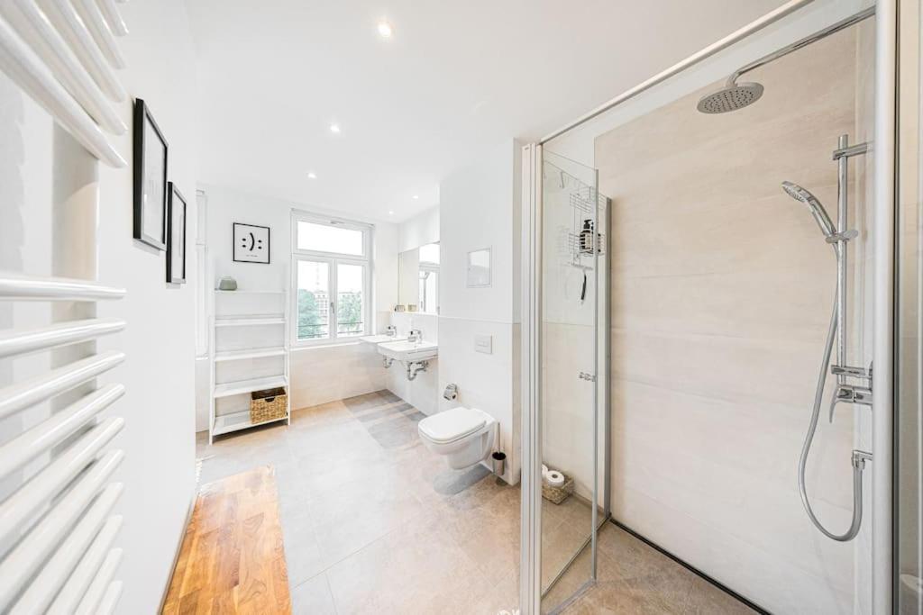 Stylisches Zentrales City-Apartment Mit 2 Balkonen Leipzig Exteriör bild