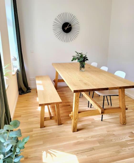 Stylisches Zentrales City-Apartment Mit 2 Balkonen Leipzig Exteriör bild