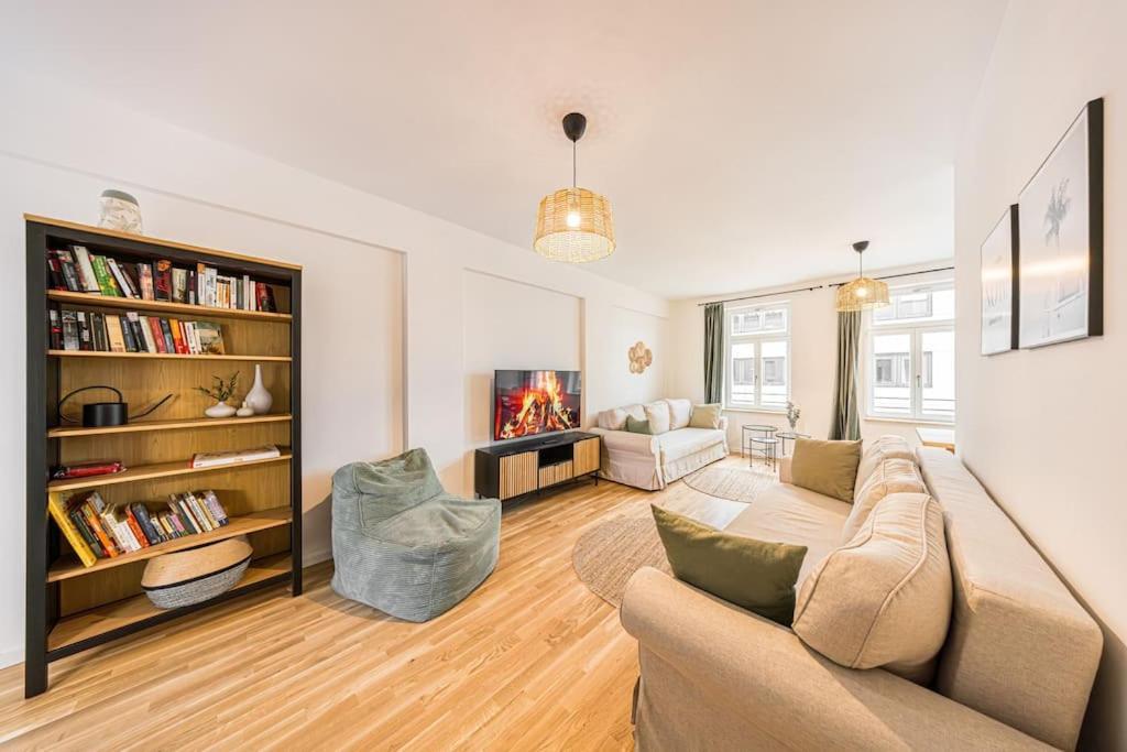 Stylisches Zentrales City-Apartment Mit 2 Balkonen Leipzig Exteriör bild