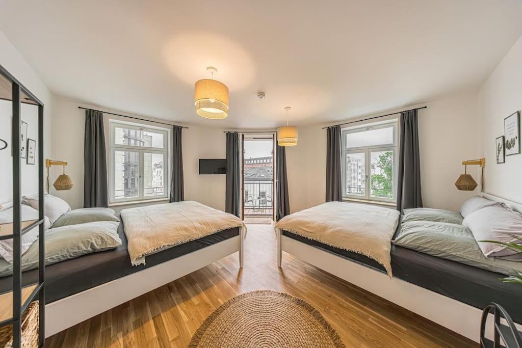 Stylisches Zentrales City-Apartment Mit 2 Balkonen Leipzig Exteriör bild