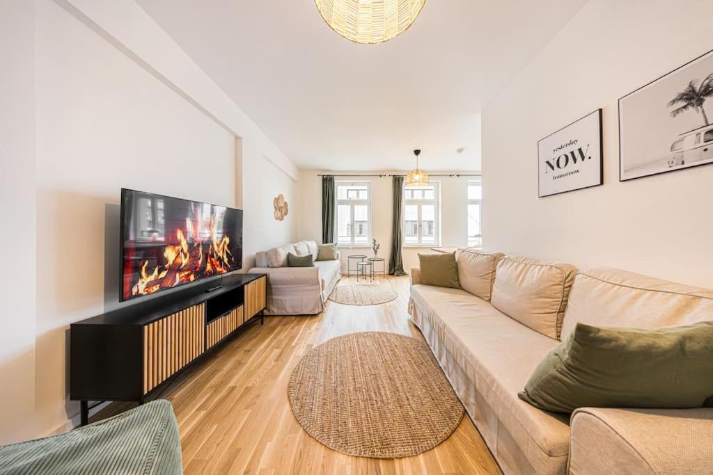Stylisches Zentrales City-Apartment Mit 2 Balkonen Leipzig Exteriör bild