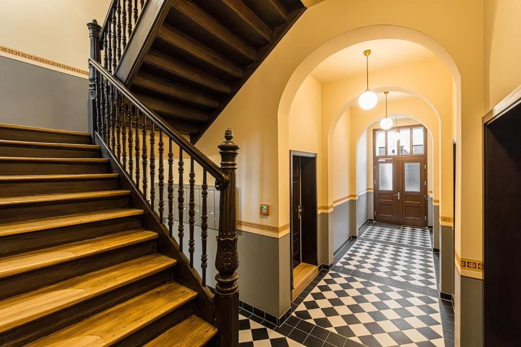 Stylisches Zentrales City-Apartment Mit 2 Balkonen Leipzig Exteriör bild